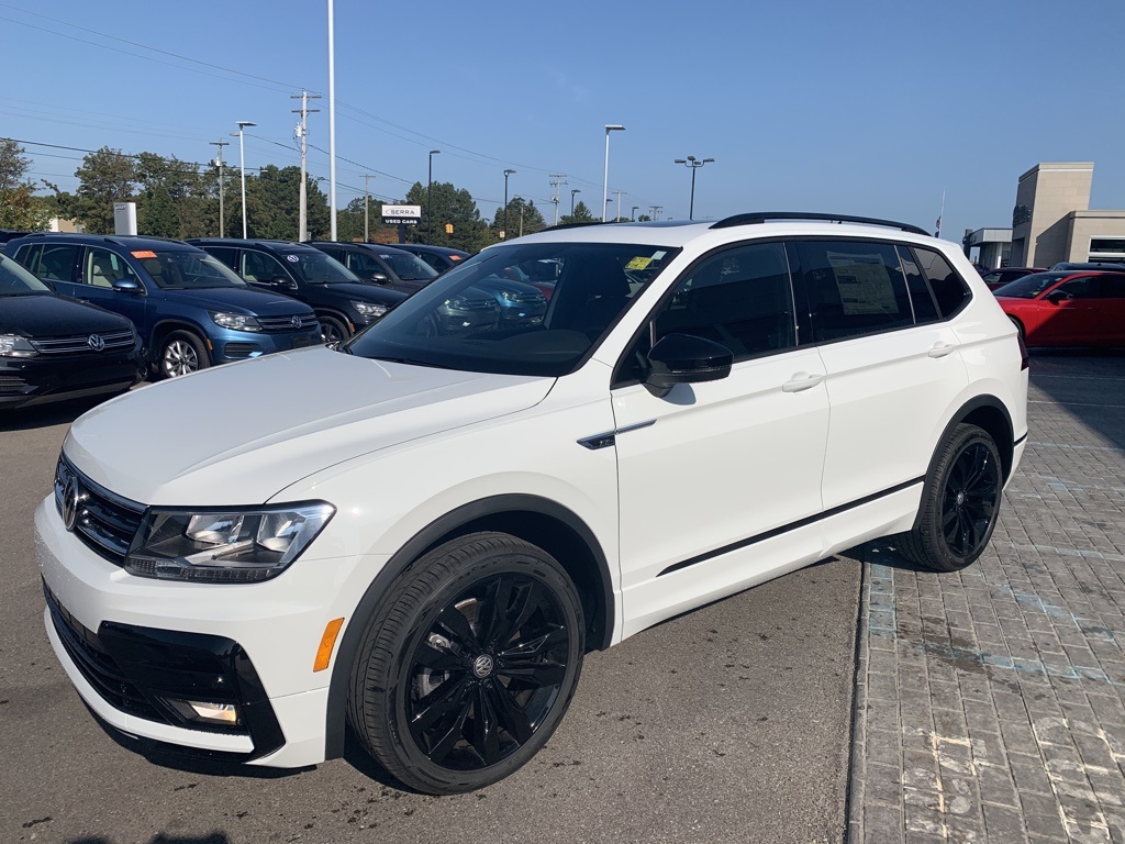 New 2020 Volkswagen Tiguan SE R-Line Black with 4MOTION® 4D Sport ...